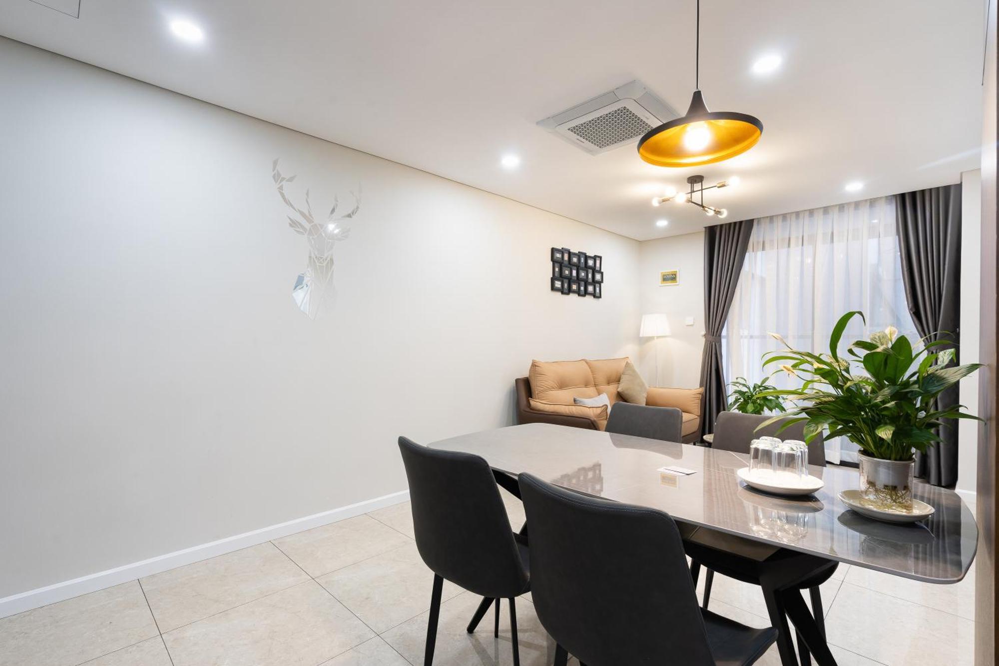 Louisa Vinh Hoi Apartment